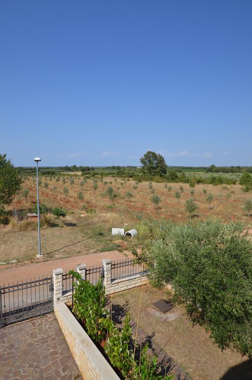 Apartments Sv. Pelegrin Umag Buitenkant foto