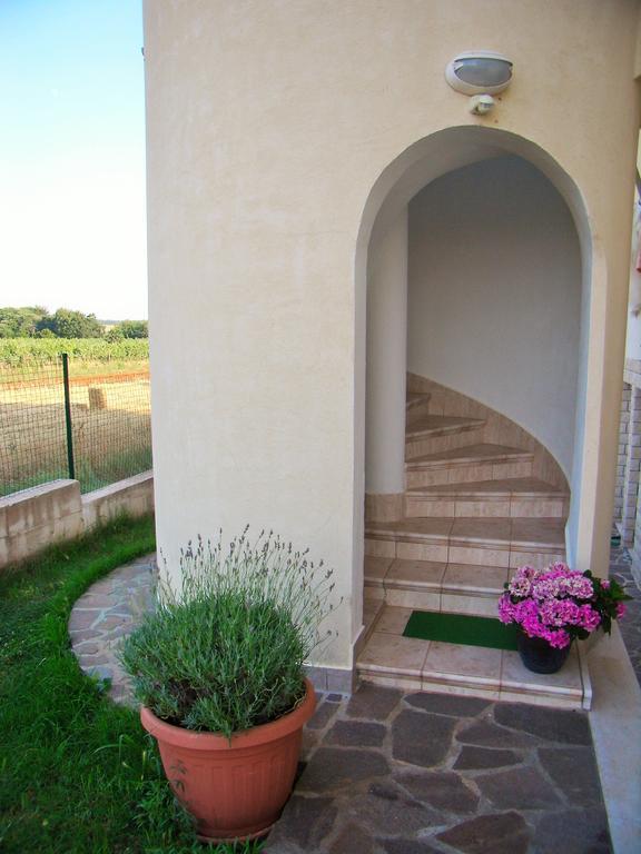 Apartments Sv. Pelegrin Umag Buitenkant foto
