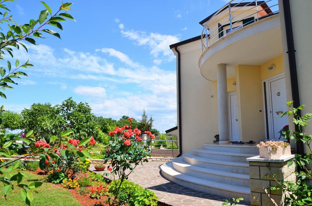 Apartments Sv. Pelegrin Umag Buitenkant foto